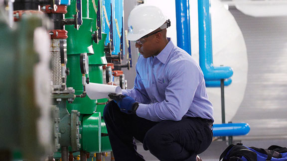 Guy working in a factory